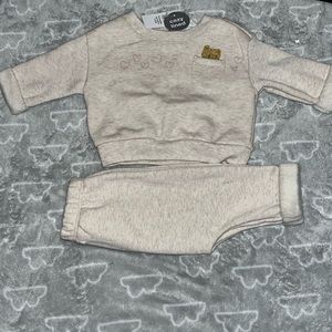NWT babygap girls cozylined outfit